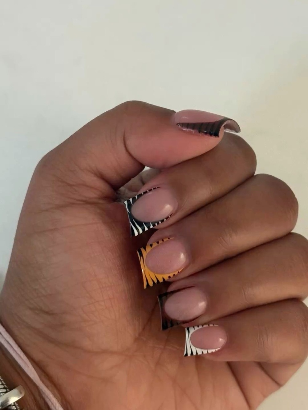 Halloween themed press on nails